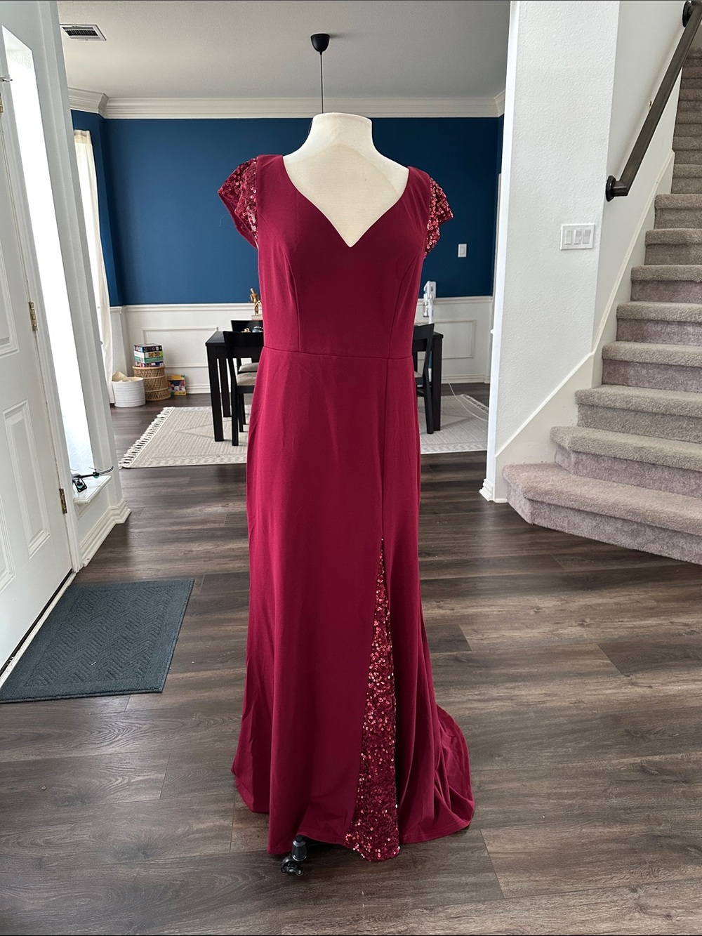 Elegant Burgundy Cap-Sleeve Evening Gown